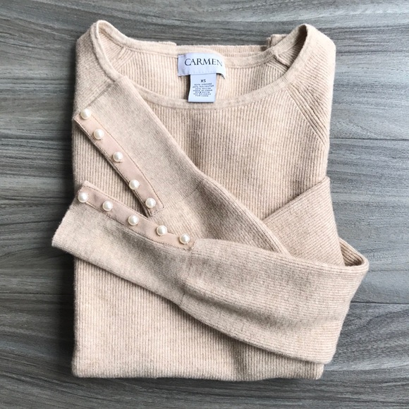 Carmen Marc Valvo Sweaters - Carmen Marc Valvo Knit Sweater w Pearl Detail XS